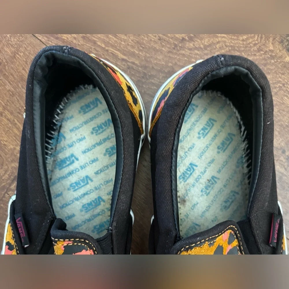 Vans off the wall slip on Pro 